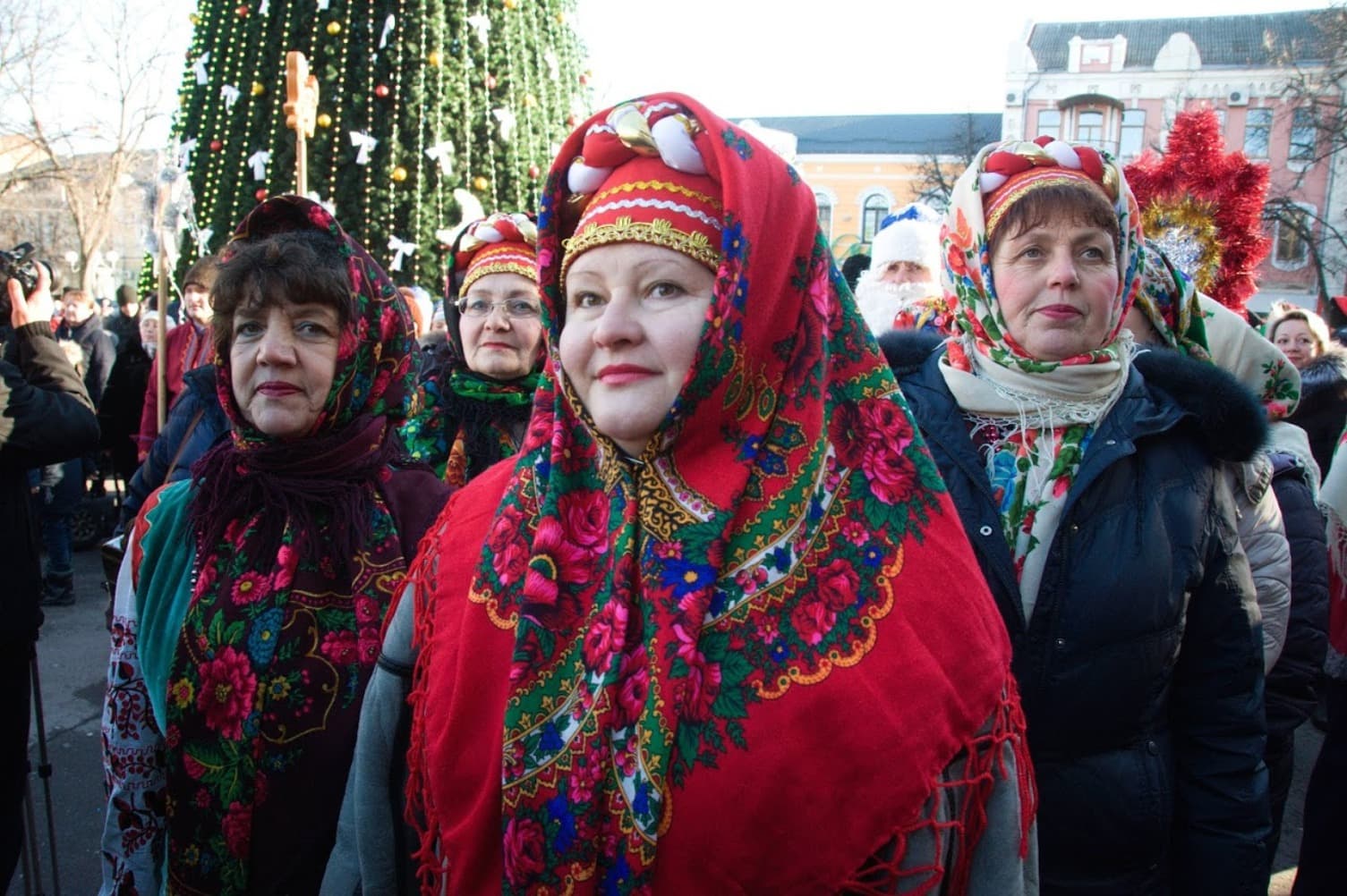 «Різдвяна феєрія»: у Полтаві продовжують лунати святкові колядки