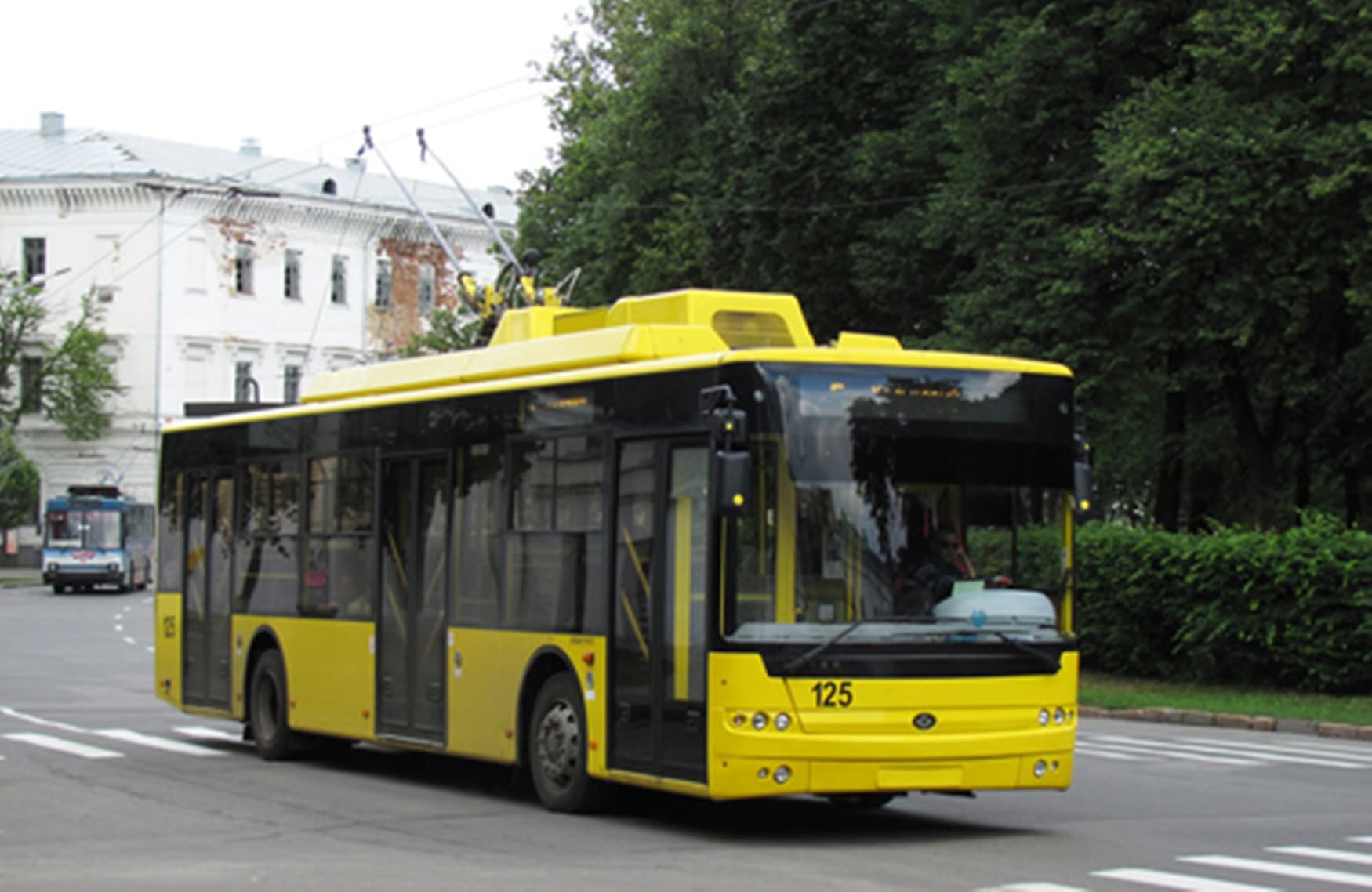 Вранці дев’ятого травня частину вулиці Європейська перекриють на півтори години