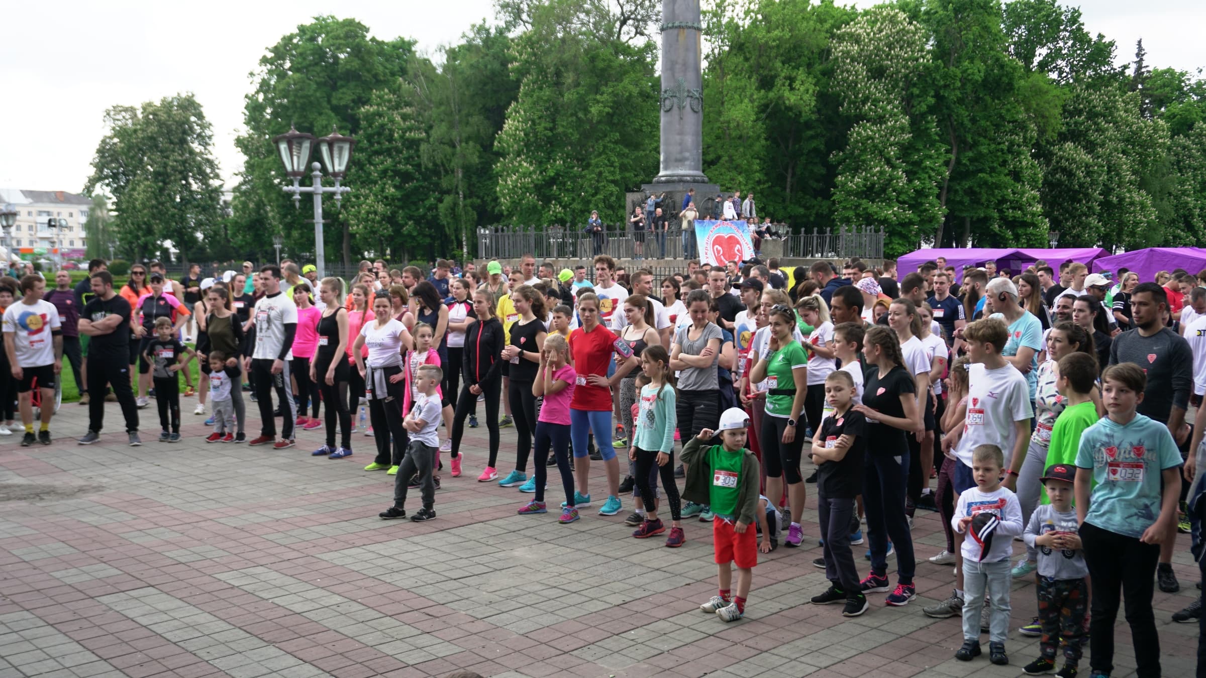 Більше 200 полтавців долучилися до благодійного забігу «Біжу заради здоров’я дитини 2.0» (ФОТО)