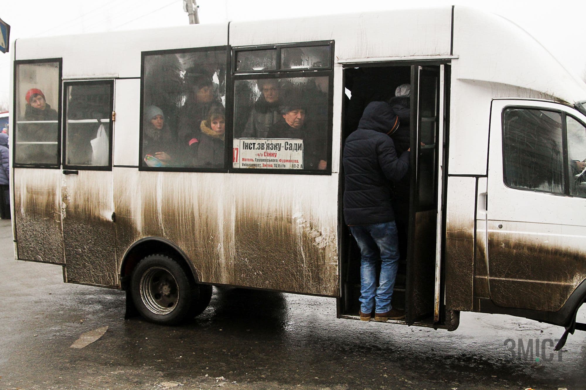 Транспортний колапс триватиме хоч і місяць – перевізники