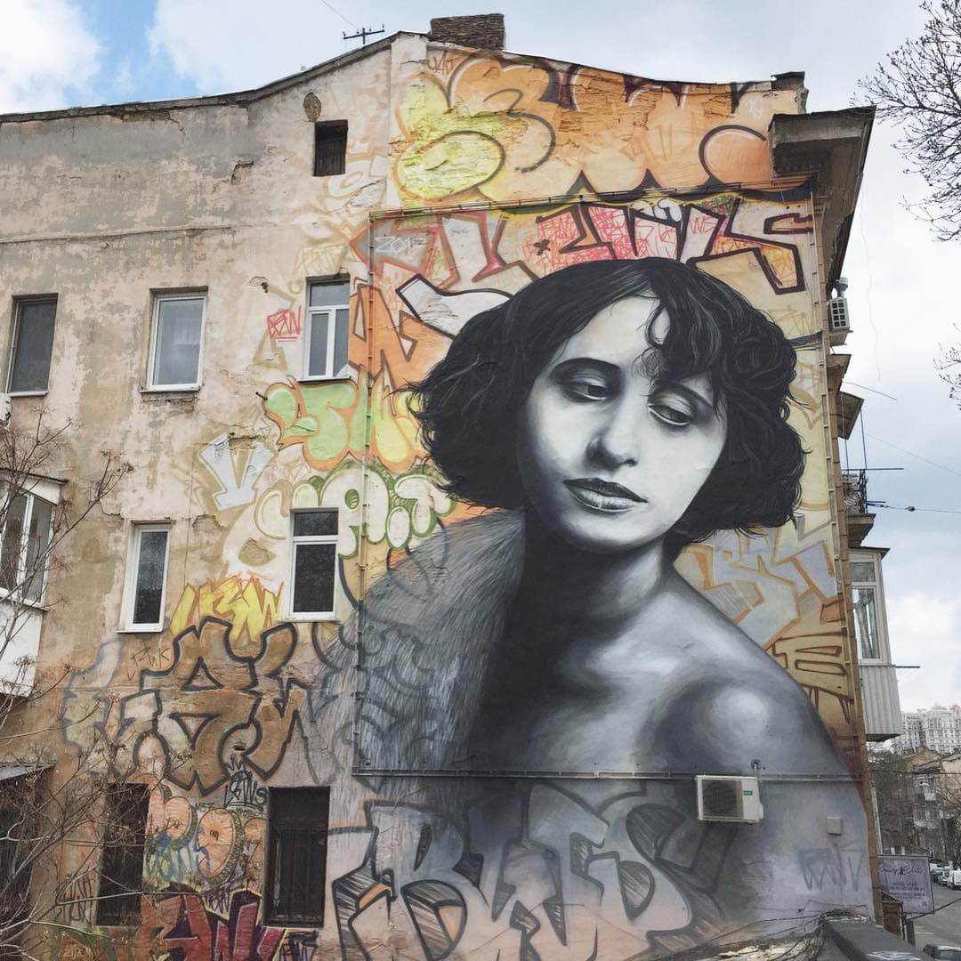 В Одесі намалювали мурал із зображенням полтавської акторки (ФОТО)