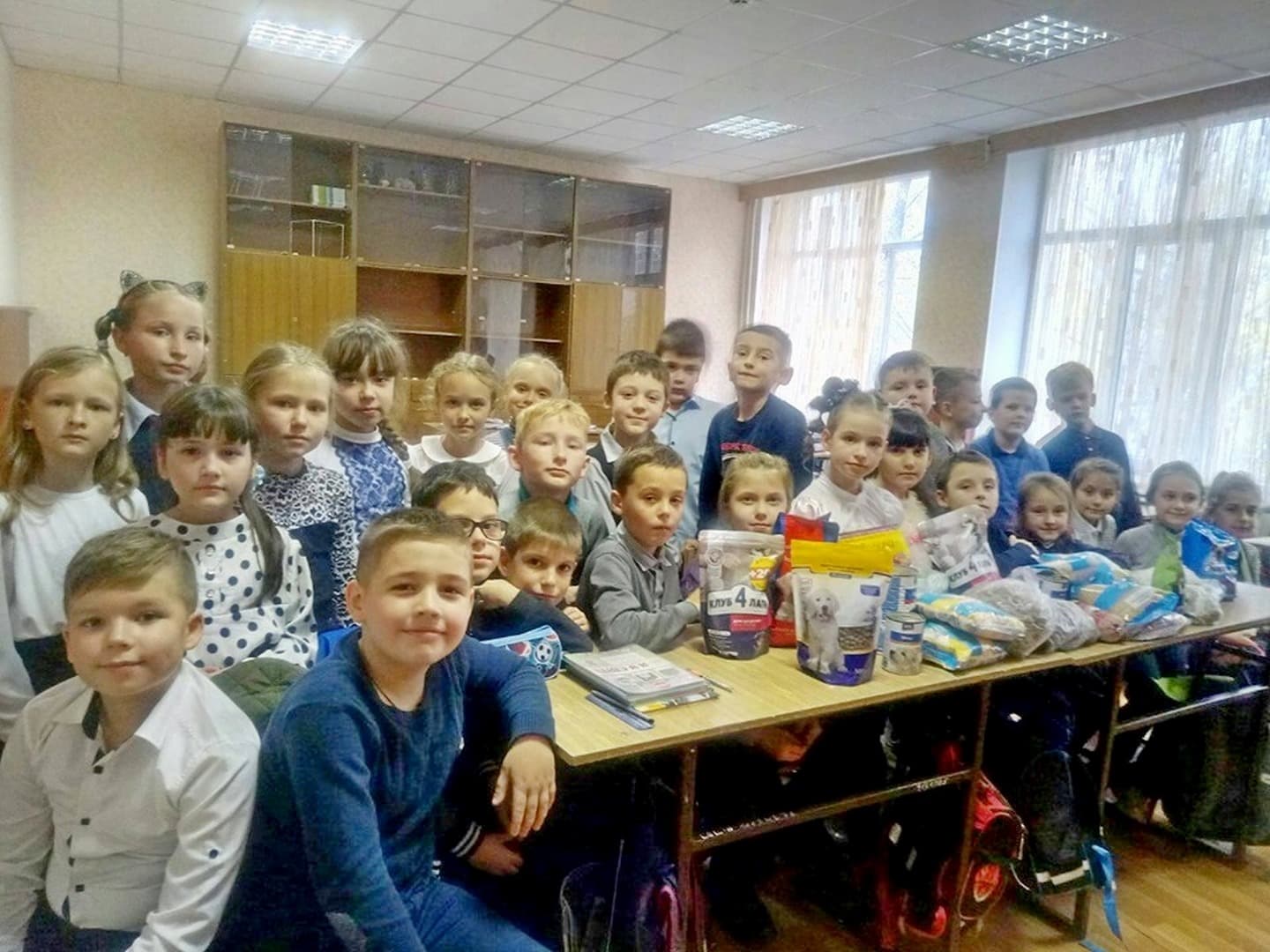 «Ми не очікували такої підтримки». Мама третьокласника розповіла, як діти допомагають притулку для тварин