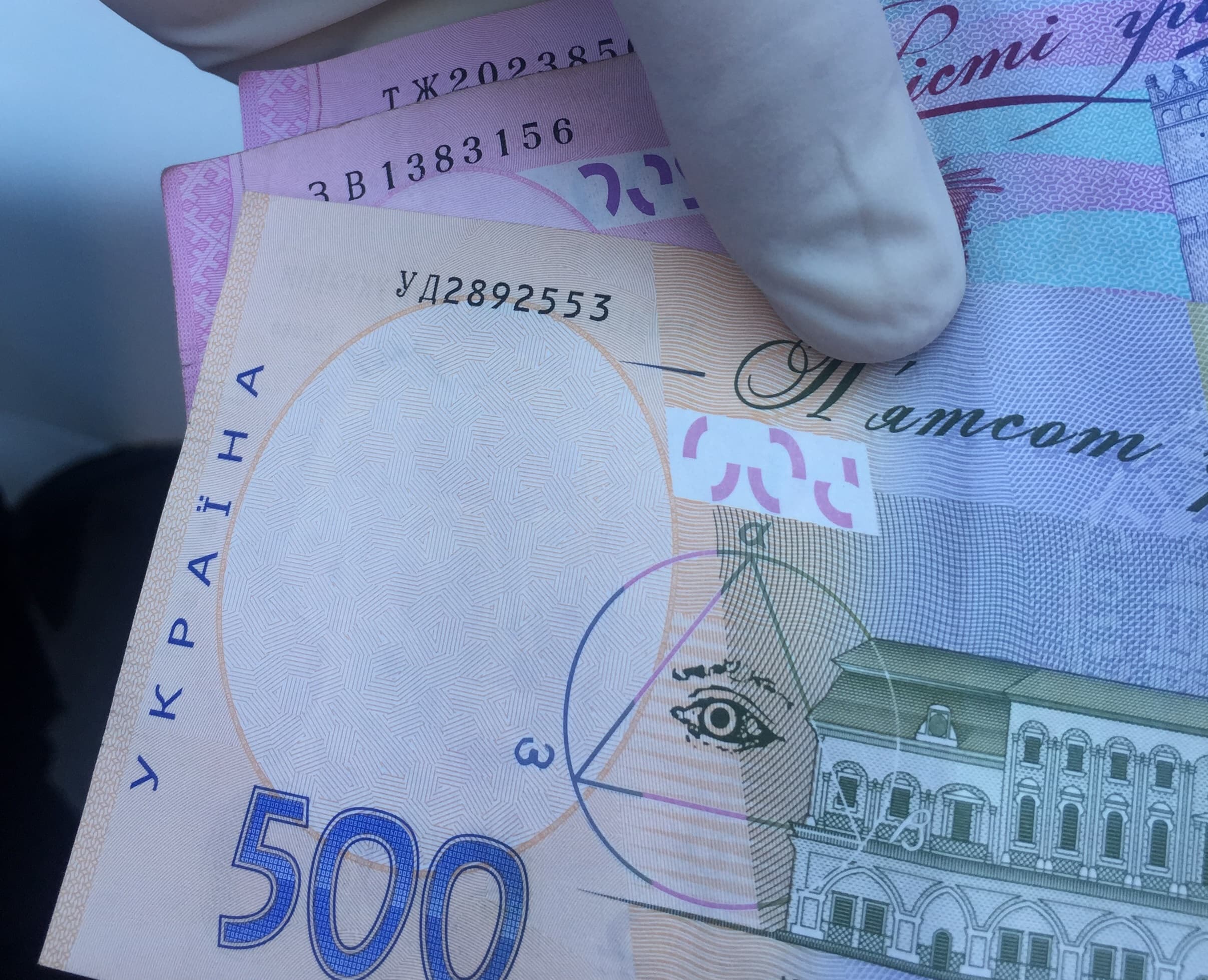 Прокуратура затримала за корупційні дії керівників одного з відділень поліції Полтави
