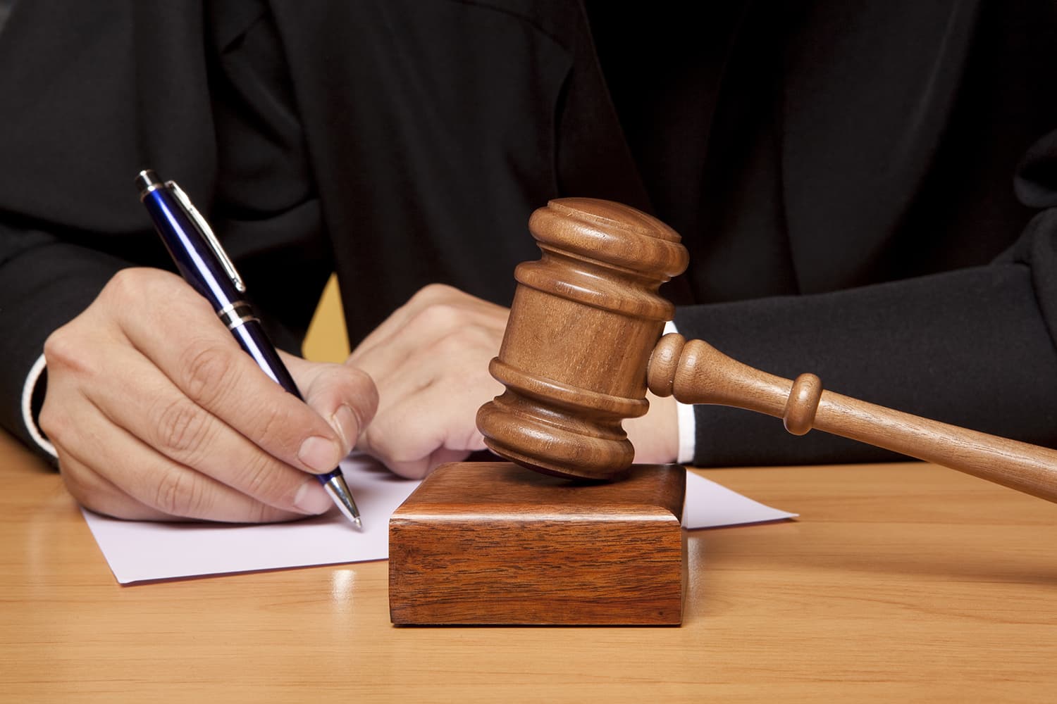 До справи щодо поновлення Дорохової на посаді в полтавському управлінні освіти долучать докази