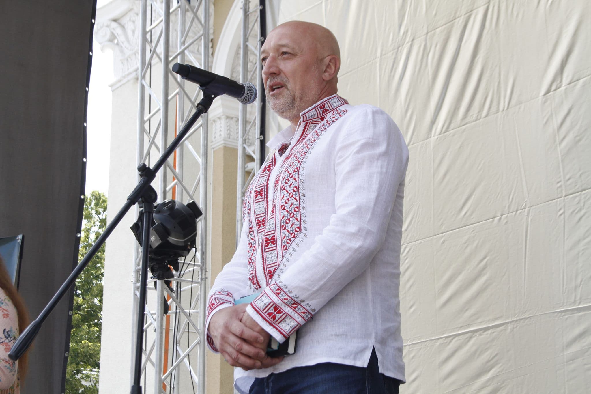 Валерій Головко подав декларацію за 2018 рік. Вилученого детективами НАБУ «гелендвагена» в ній немає