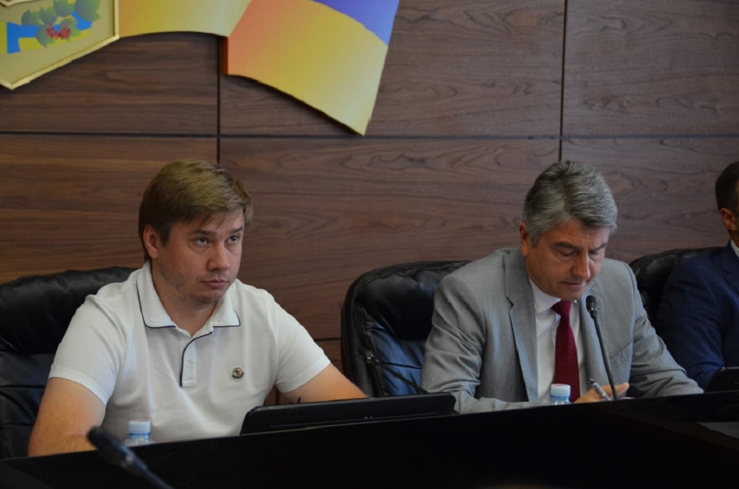 Голова Полтавської облради скликає позачергову сесію. Які питання виносять на розгляд