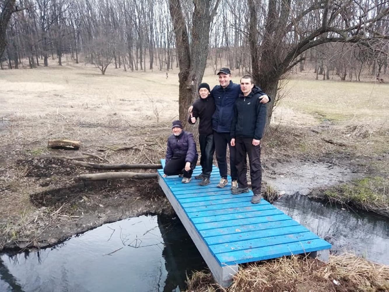 Полтавці побудували місток на Огнівці