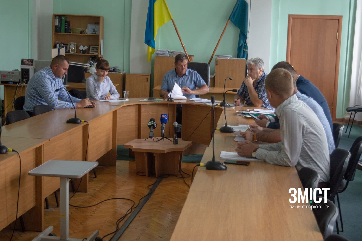 Члени комісії не винесли питання щодо звільнення Івана Сватенка на сесію