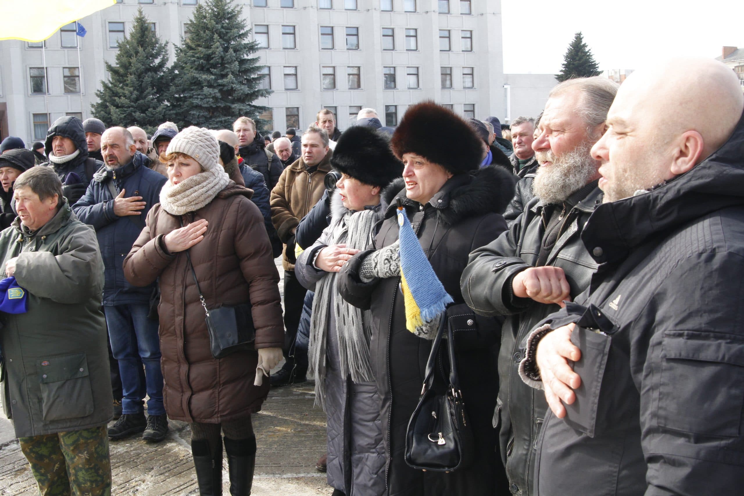 У Полтаві відбулося віче за відставку Президента України (ФОТО)