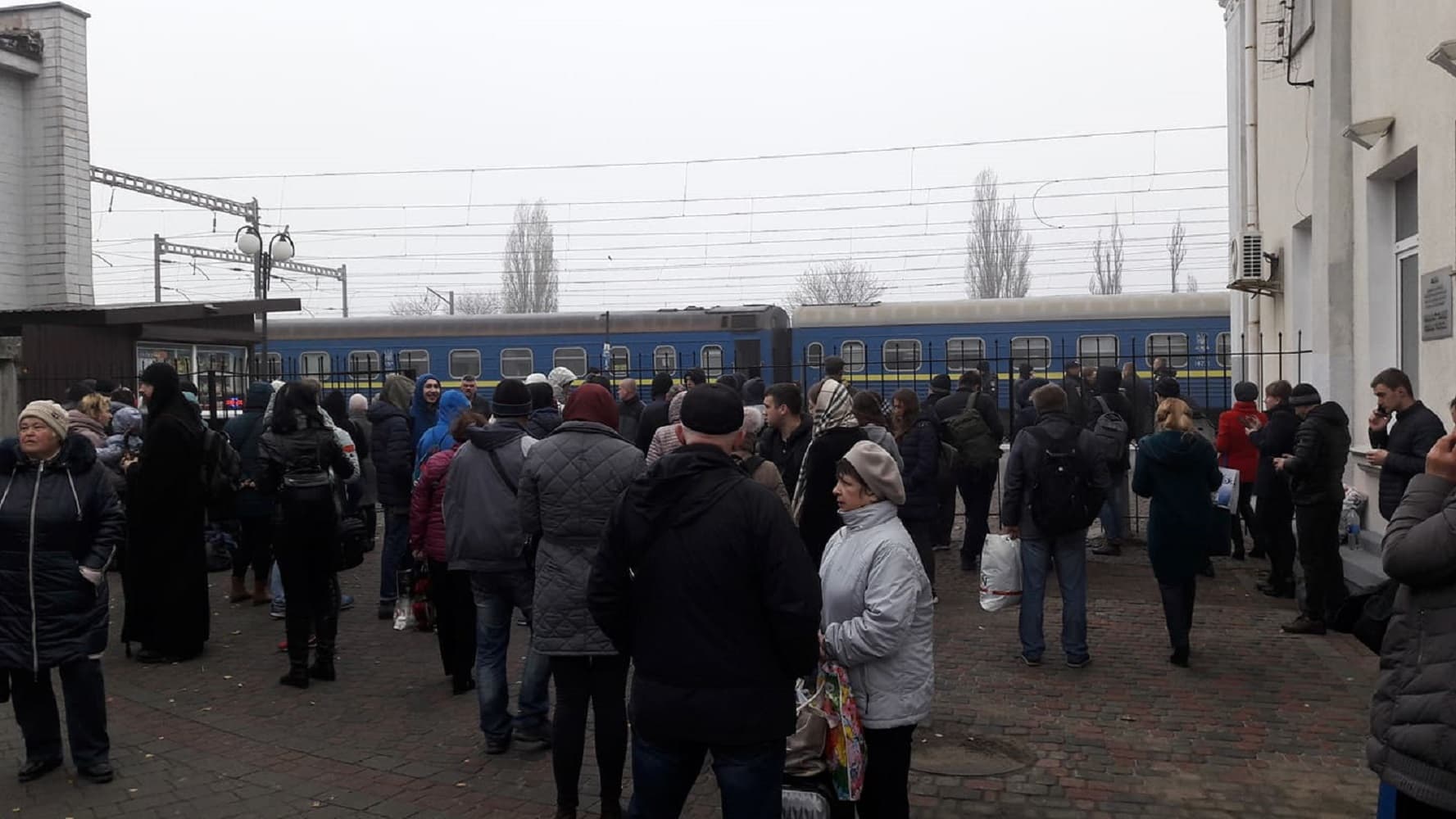 Потяг через Полтаву замінували, людей висадили на вокзалі – поліція