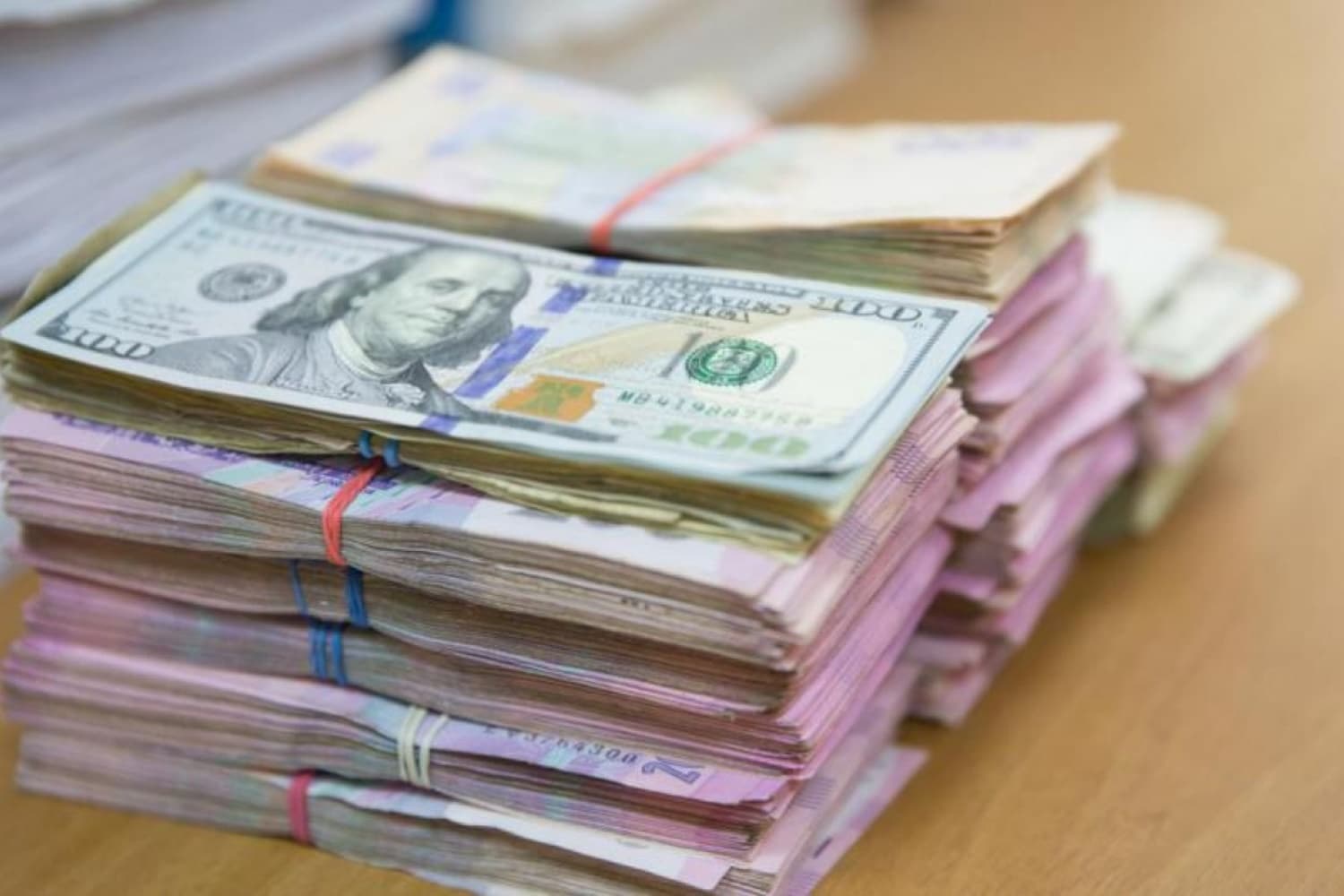 Правоохоронці проводять обшуки в Службі автомобільних доріг Полтавщини