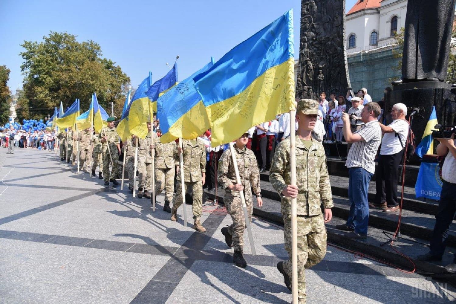 Військовослужбовці з Полтавщини їдуть на Марш Захисників України, що організовують без Зеленського