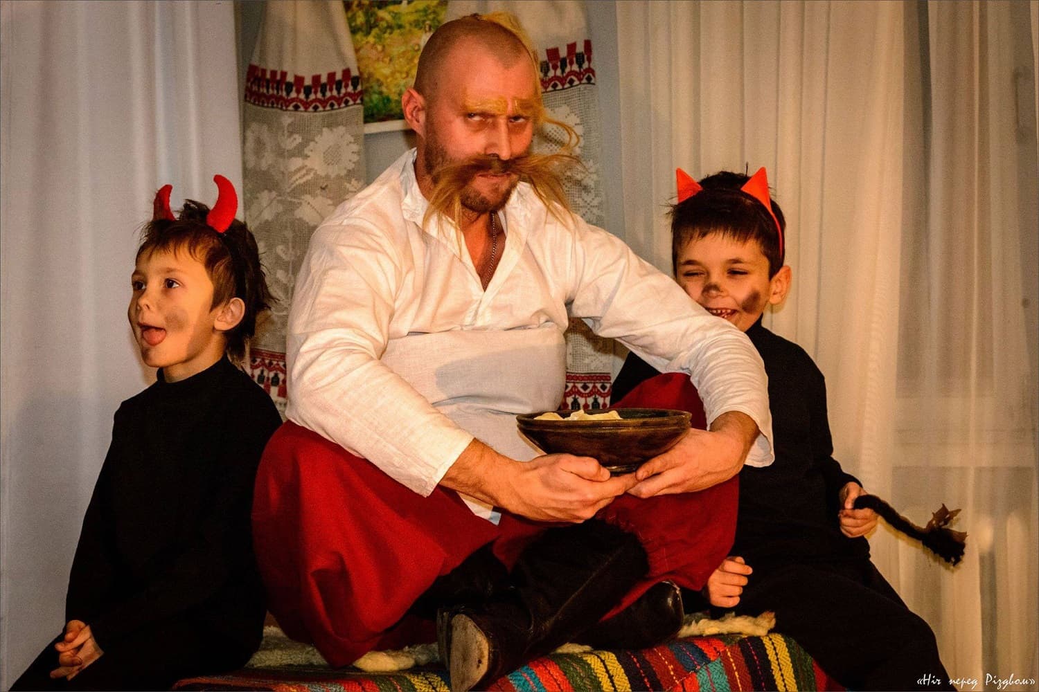 У Полтаві відбулася прем’єра аматорської вистави за Гоголем