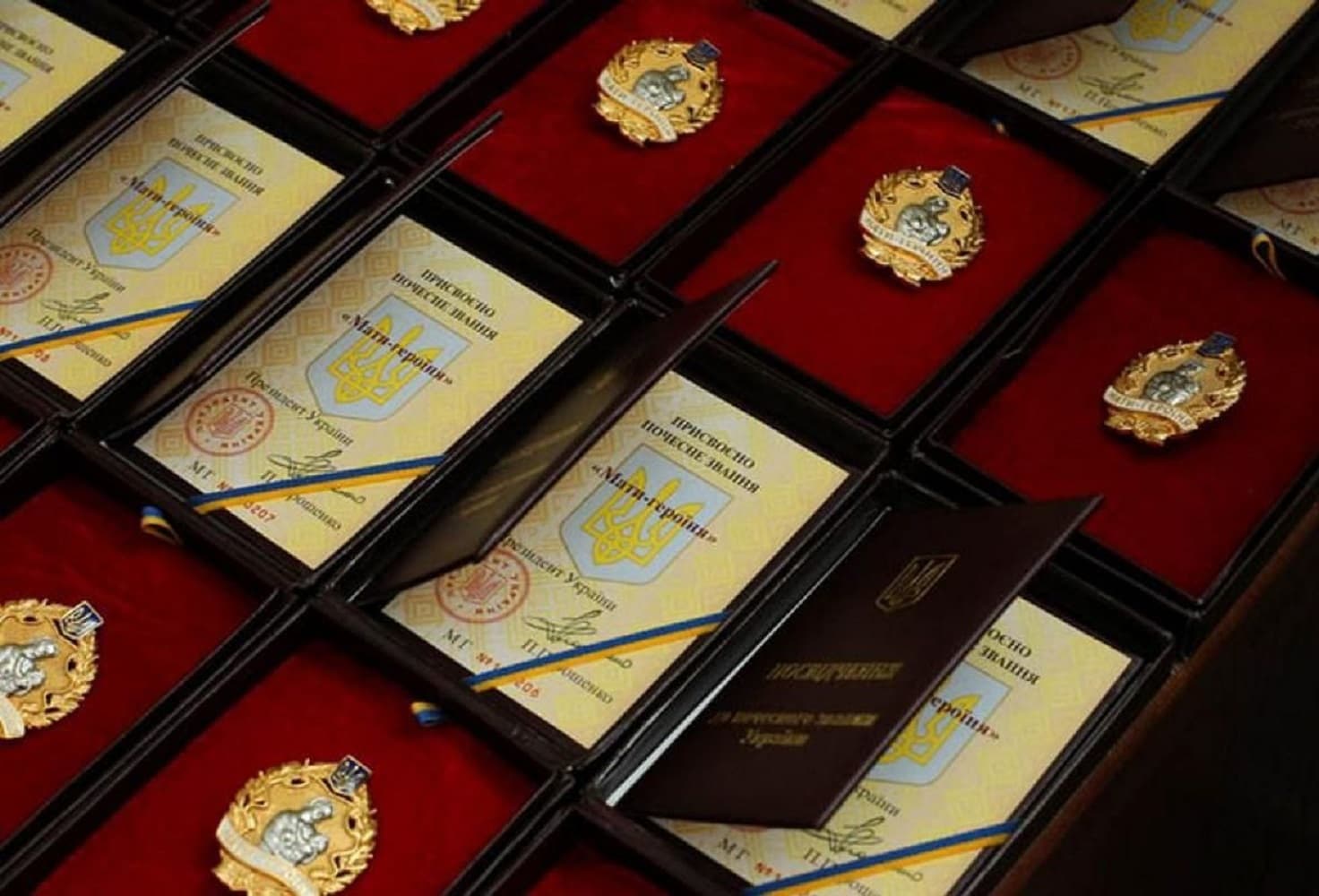 Дві полтавки отримали державні відзнаки