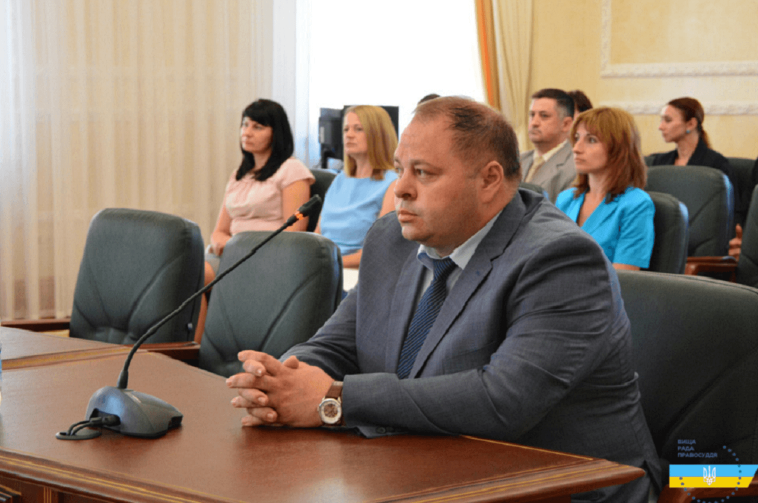 Президент вирішить, чи продовжувати повноваження полтавського судді