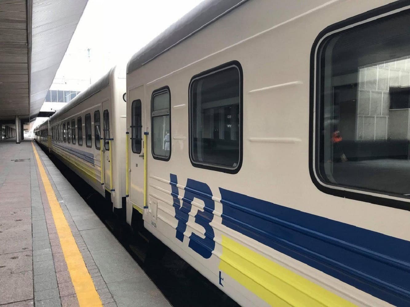 Укрзалізниця вже призначила 17 додаткових поїздів до 8 березня