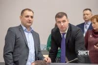 Один з депутатів Полтавської облради кнопкодавив під час позачергової сесії (ВІДЕО)