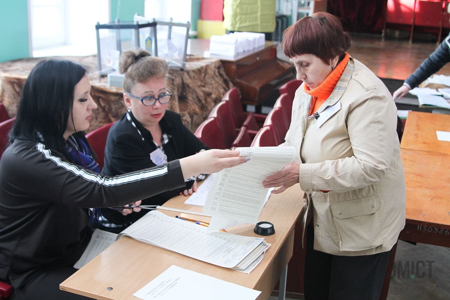 Майже 7 тисяч полтавців голосуватимуть поза домом