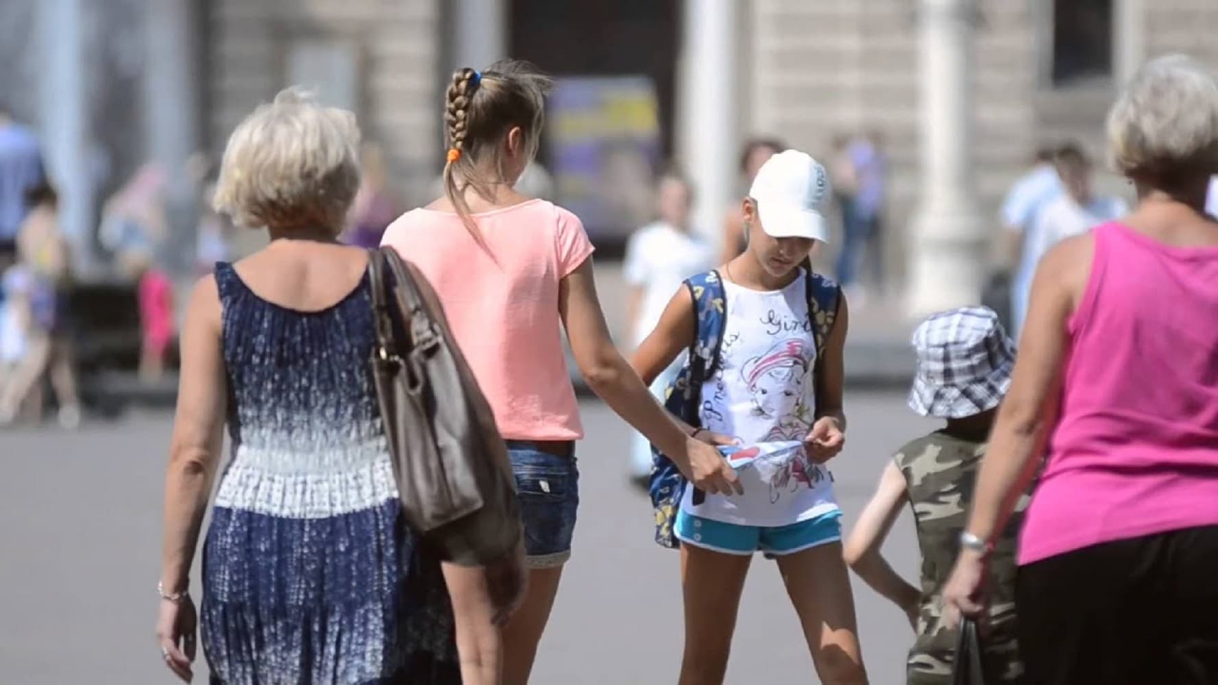 Робота влітку для полтавських підлітків: що робити, щоб не «кинули» (ІНФОГРАФІКА)