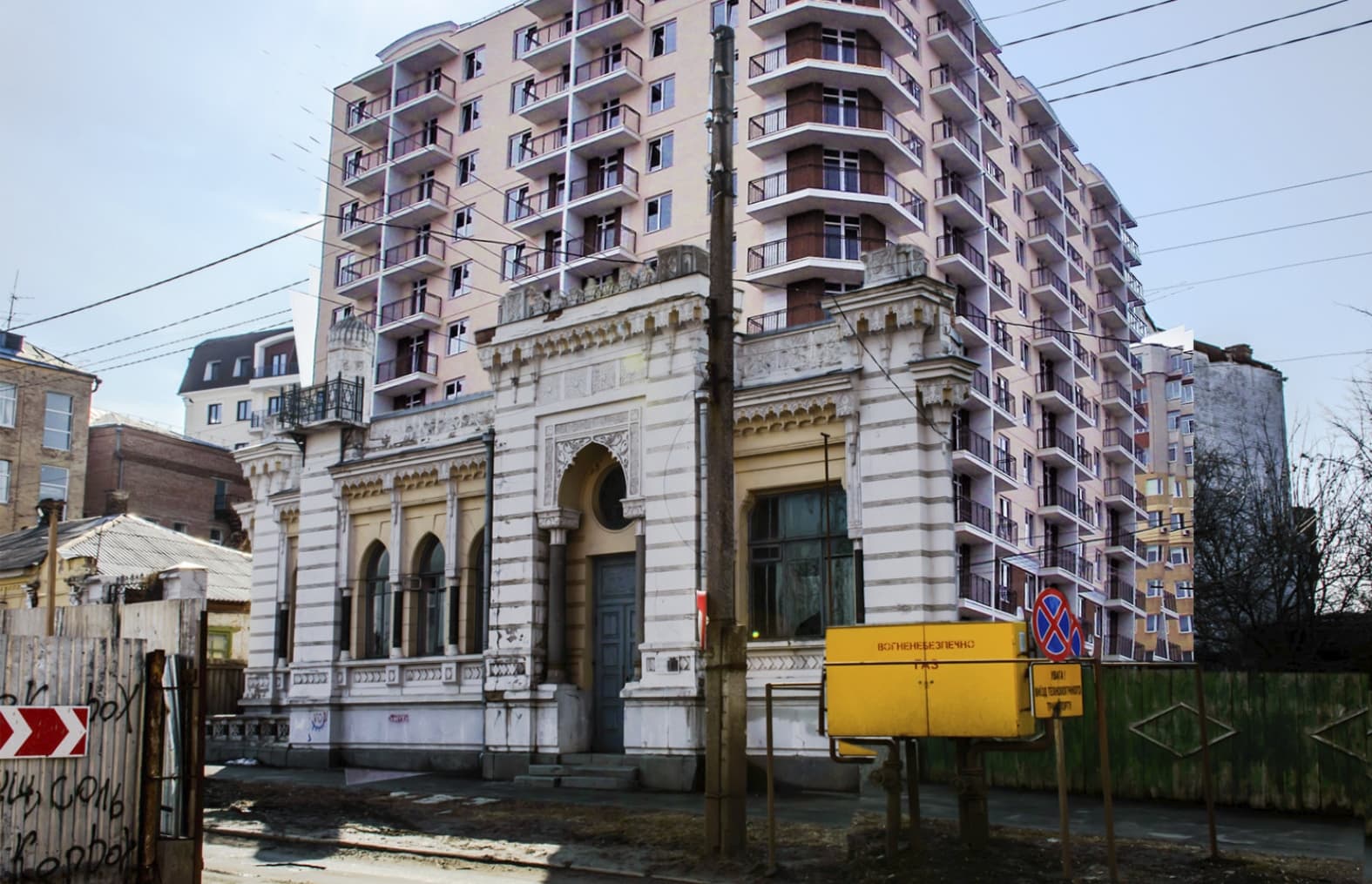 Вирок на знесення: від будинку Бахмутського хочуть залишити лише передній фасад