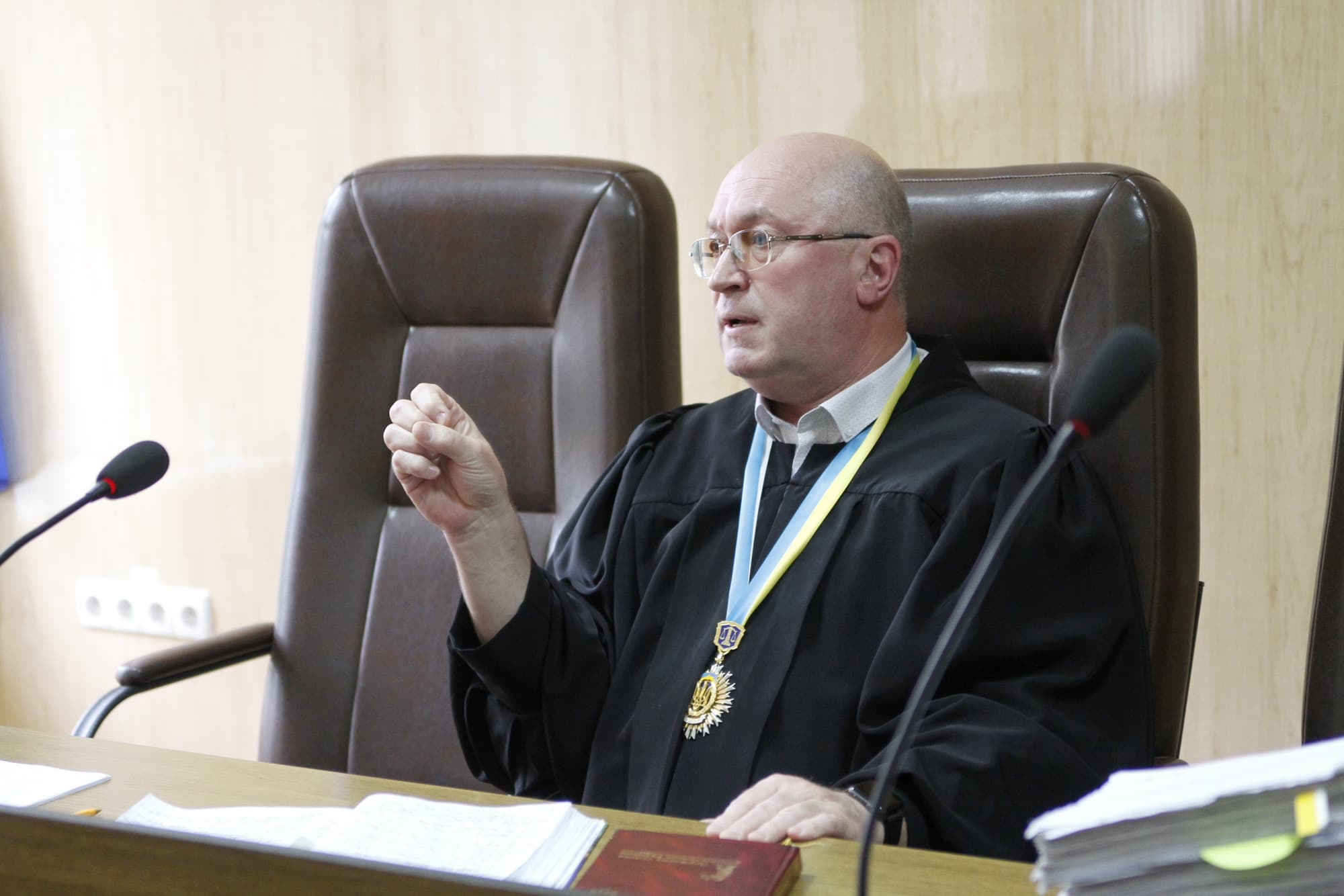 Показ відеозаписів та речових доказів: відбулося чергове засідання у справі «Газетної арки»