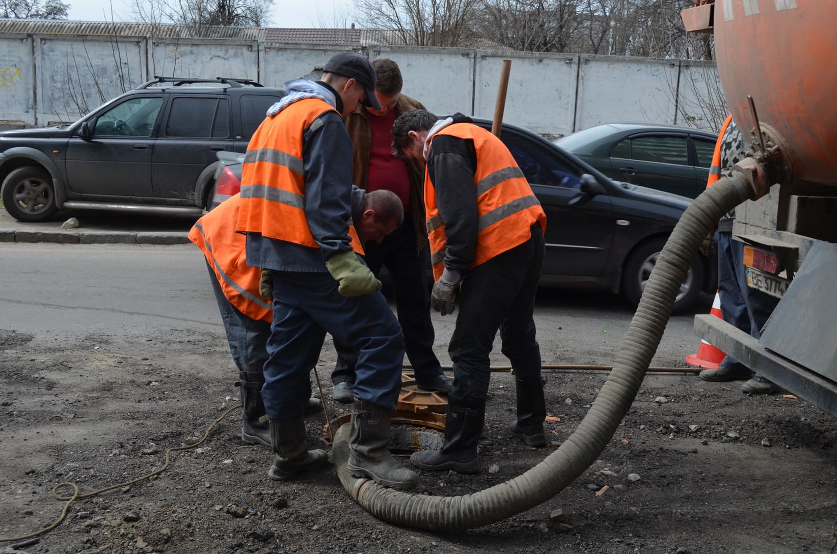 Полтавці просять відремонтувати каналізаційний колектор по вулиці Генерала Духова
