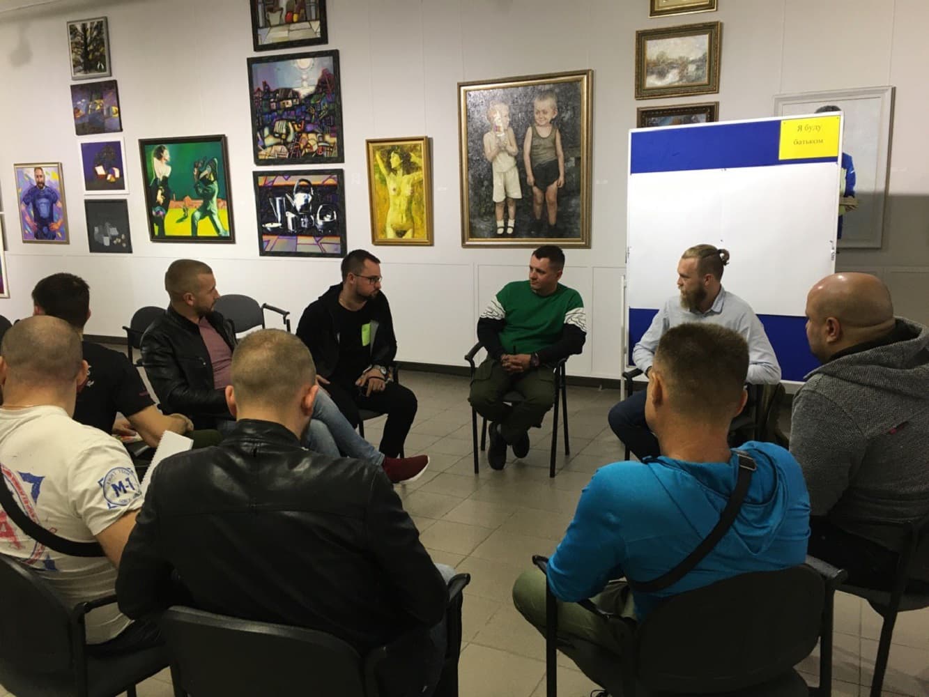 На форумі «Чоловіча розмова» полтавські татусі ділилися досвідом щодо виховання дітей
