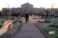Нові лави, пандуси та тактильні плити: сквер біля Південного вокзалу планують капітально відремонтувати