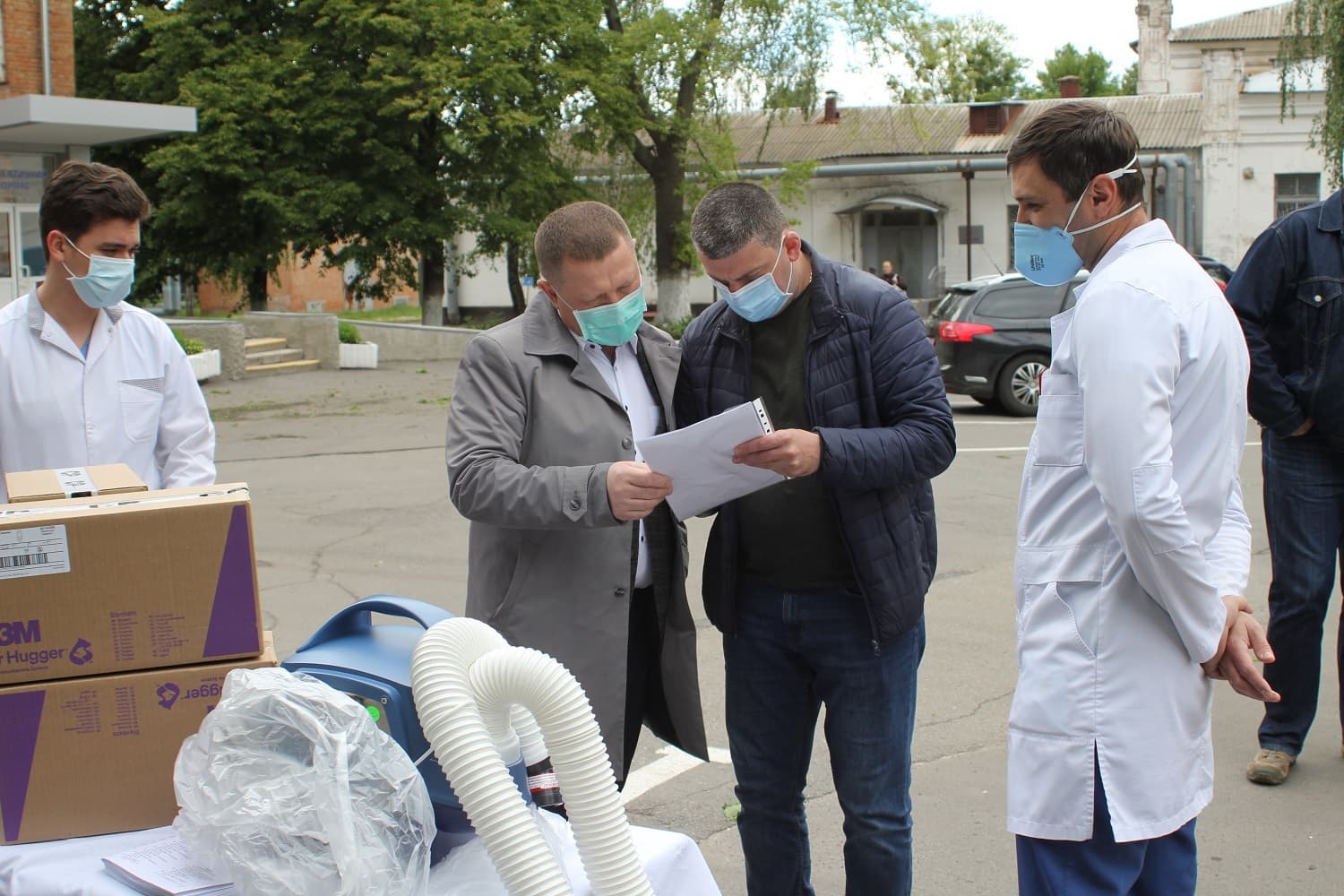 Полтавським лікарям передали апарати для обігріву пацієнтів під час довготривалих операцій
