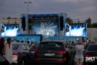 У Полтаві пройшов автоконцерт гурту «Без обмежень»: нові пісні, гул клаксонів та майоріння прапорів
