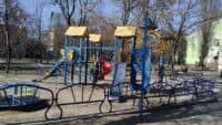 Дитячі майданчики в Полтаві дезінфікуватимуть, навіть якщо там не гратимуть діти