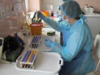 ІФА-тестування на коронавірус проводитимуть у комунальних медзакладах Полтавщини – тести закупили благодійники