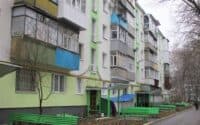 Господарське мило та хлорні розчини: як полтавські ОСББ дезінфікують під’їзди