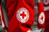 Червоний Хрест вручає полтавцям продуктові набори до Великодня