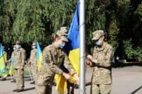 Поблизу краєзнавчого музею в Полтаві підняли український прапор (ФОТО)
