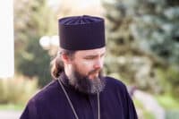 У Свято-Успенському соборі дезінфікують та причащають по-новому