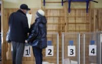 На одній з дільниць у Полтаві поліція зафіксувала спробу підкупу виборців