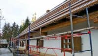 Дах садиби Котляревського облаштують дубовим покриттям