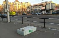 У Полтаві на вулиці Соборності власники самостійно прибрали кілька сітілайтів