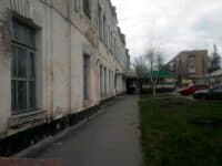 На вулиці Сапіго у Полтаві державне підприємство здає в оренду  приміщення