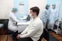 Підсумки тижня спостережень. Що розповідав полтавський лікар про стан після вакцинації проти COVID-19 (ГРАФІКА)