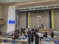 У Полтавській обласній раді заблокували трибуну