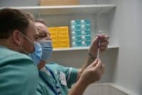 На Полтавщині від коронавірусу вакцинували понад 5 тисяч людей за добу. Хто отримав щеплення