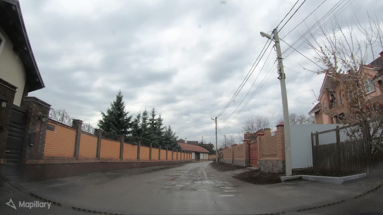 Вул. Світанкова у Полтаві