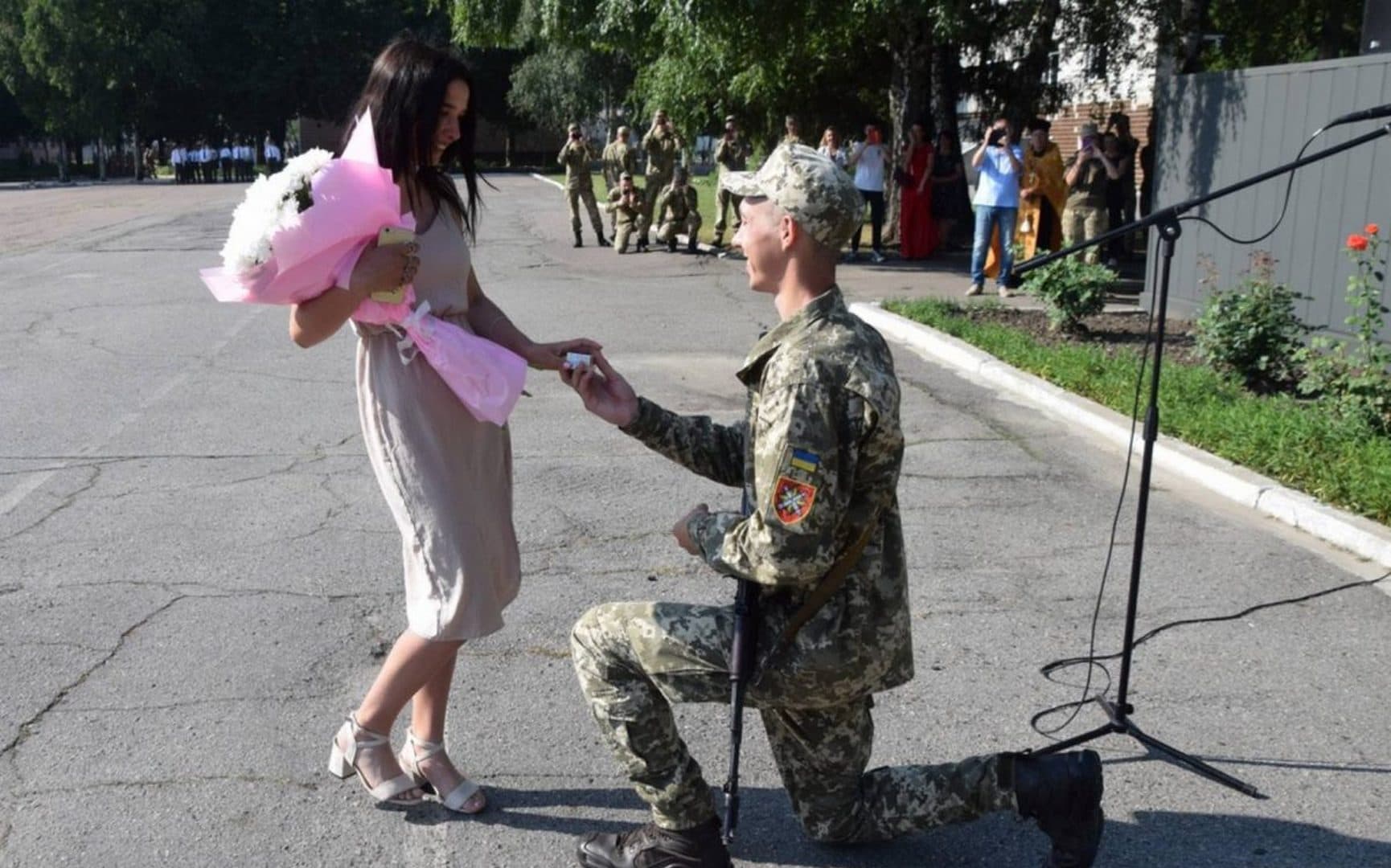 Присяга і пропозиція руки та серця. Як розпочинають службу зв’язківці у Полтаві