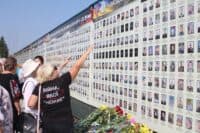 Пам’яті полеглих за Україну: у Полтаві вшанували загиблих на Сході військових (ФОТО)