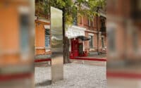 У центрі Полтави з’явився моноліт