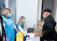 Вакцинація на «Укрпошті»: у понад 50 відділеннях Полтавщини запрацювали тимчасові пункти щеплення проти COVID-19