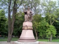«Цей пам’ятник наче в тіні». Монумент Івану Мазепі у Полтаві хочуть підсвічувати