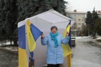 У Полтаві запрацював пункт видачі безкоштовних державних прапорів (ФОТО)